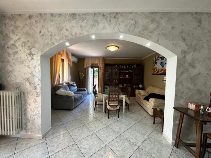 Image No.16-Propriété de 3 chambres à vendre à San Valentino in A.C.