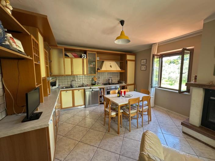 Image No.19-Propriété de 3 chambres à vendre à San Valentino in A.C.