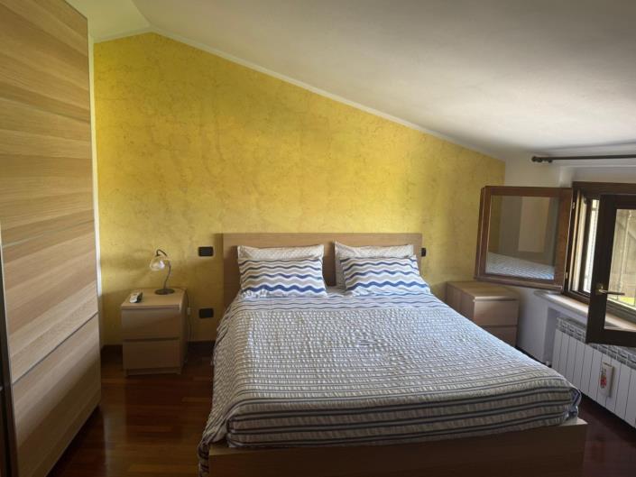 Image No.21-3 Bed Property for sale