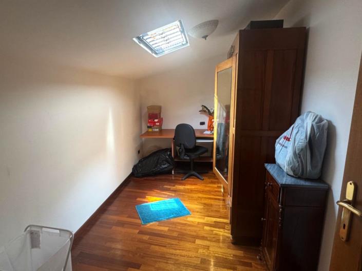 Image No.25-3 Bed Property for sale