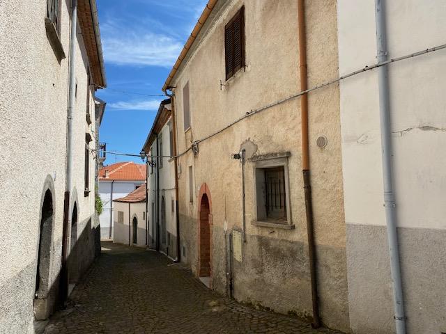 Image No.4-2 Bed Property for sale