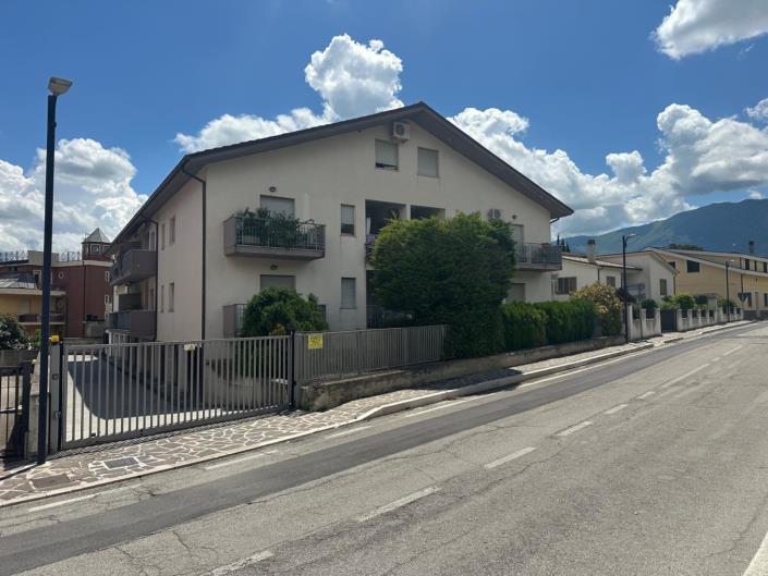 Image No.2-Appartement de 2 chambres à vendre à Torre de'Passeri