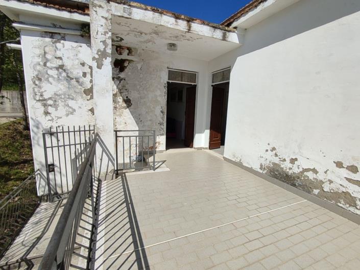 Image No.8-2 Bed Property for sale