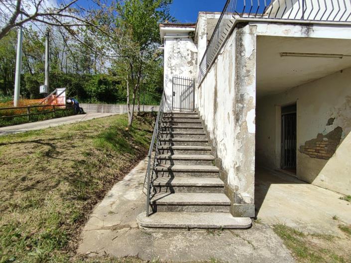 Image No.7-2 Bed Property for sale