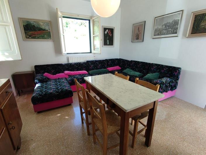 Image No.12-2 Bed Property for sale