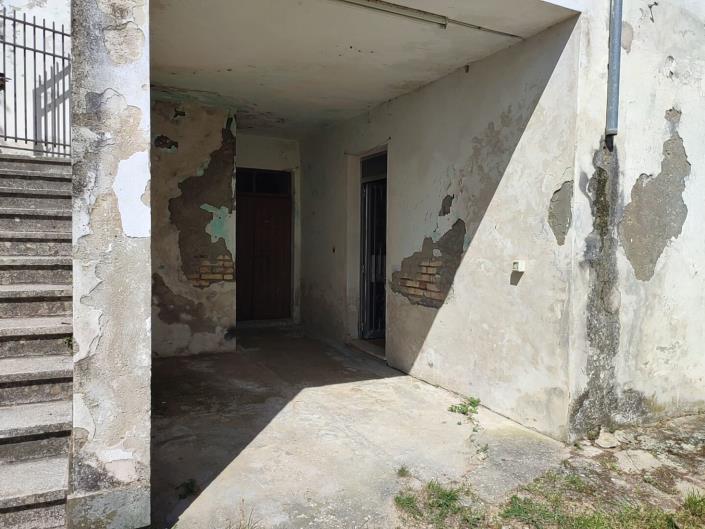 Image No.24-2 Bed Property for sale