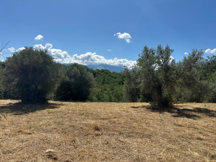 Image No.9-3 Bed Property for sale