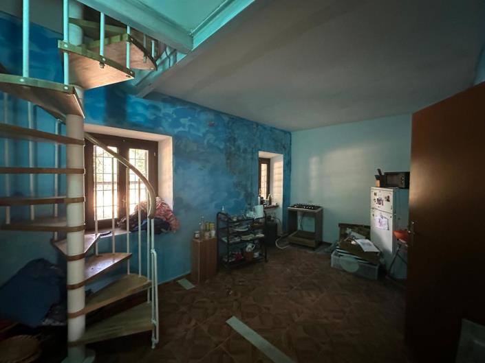 Image No.13-3 Bed Property for sale