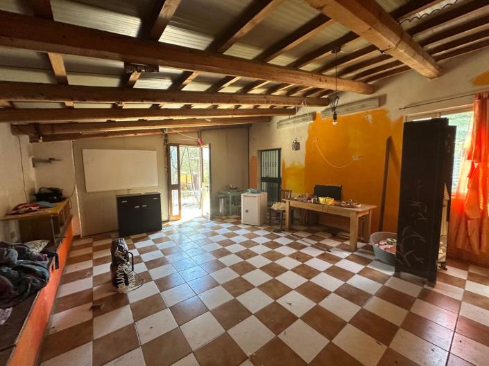 Image No.1-3 Bed Property for sale