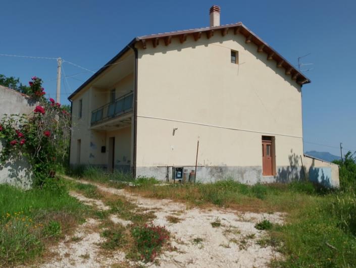 Image No.1-5 Bed Property for sale