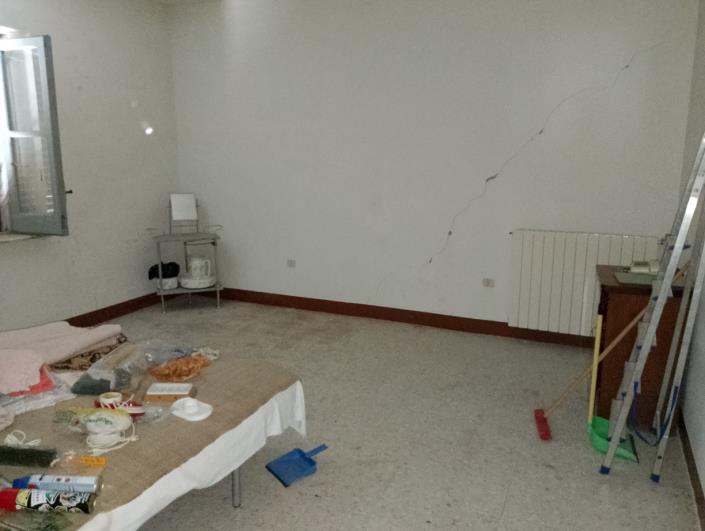 Image No.24-5 Bed Property for sale