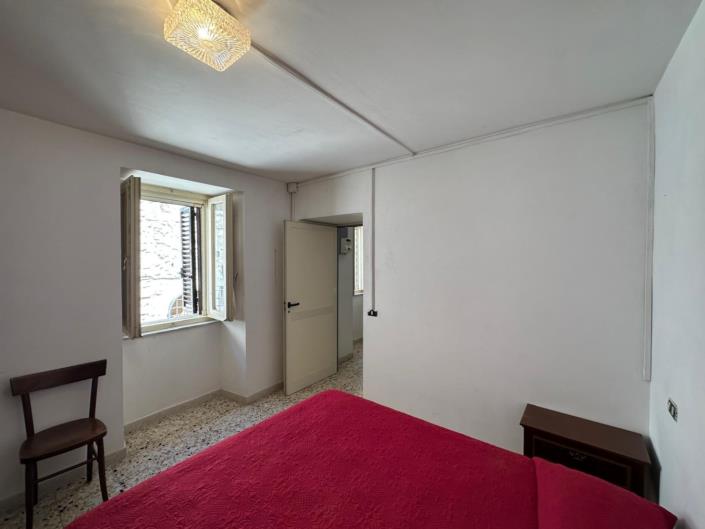 Image No.9-2 Bed Property for sale