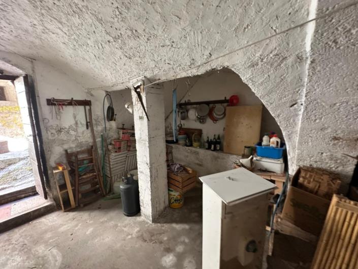 Image No.24-2 Bed Property for sale