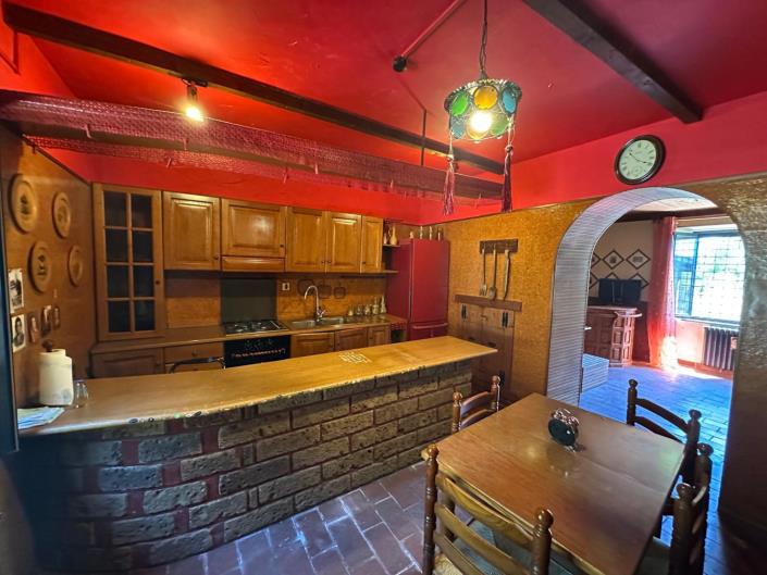 Image No.20-3 Bed Property for sale