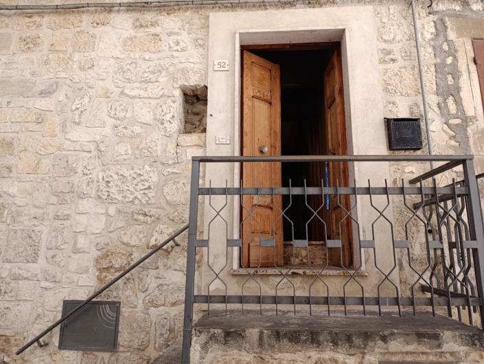 Image No.4-2 Bed Property for sale