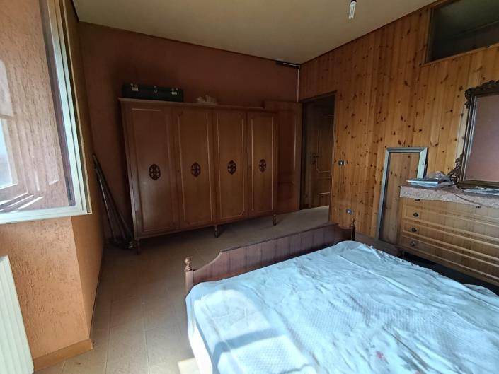 Image No.18-2 Bed Property for sale