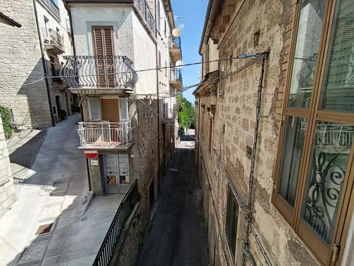 Image No.20-2 Bed Property for sale