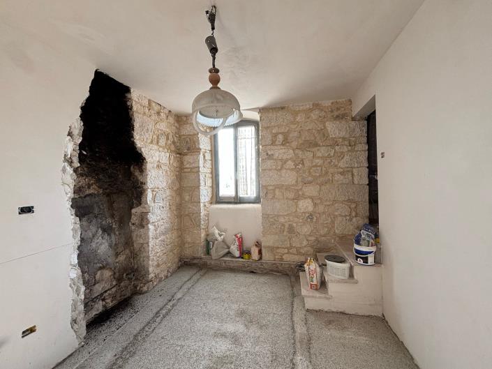 Image No.7-2 Bed Country Property for sale