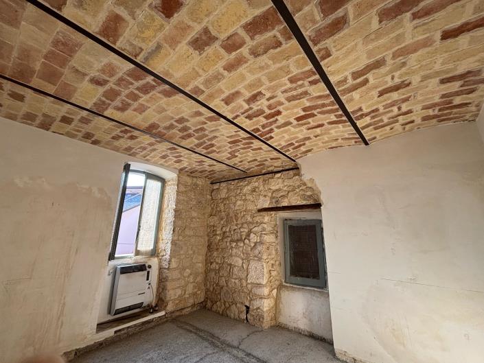 Image No.8-2 Bed Country Property for sale