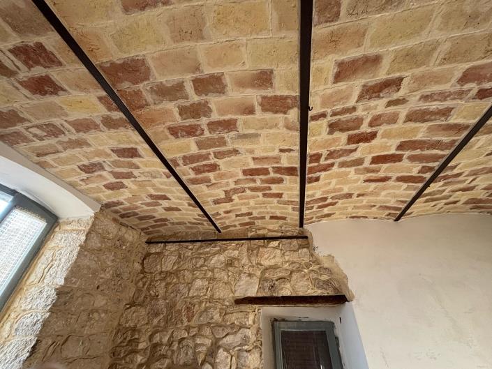 Image No.9-2 Bed Country Property for sale