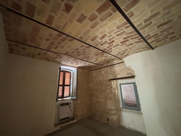 Image No.10-2 Bed Country Property for sale