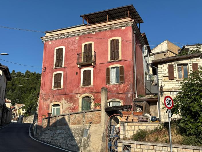 Image No.2-2 Bed Country Property for sale