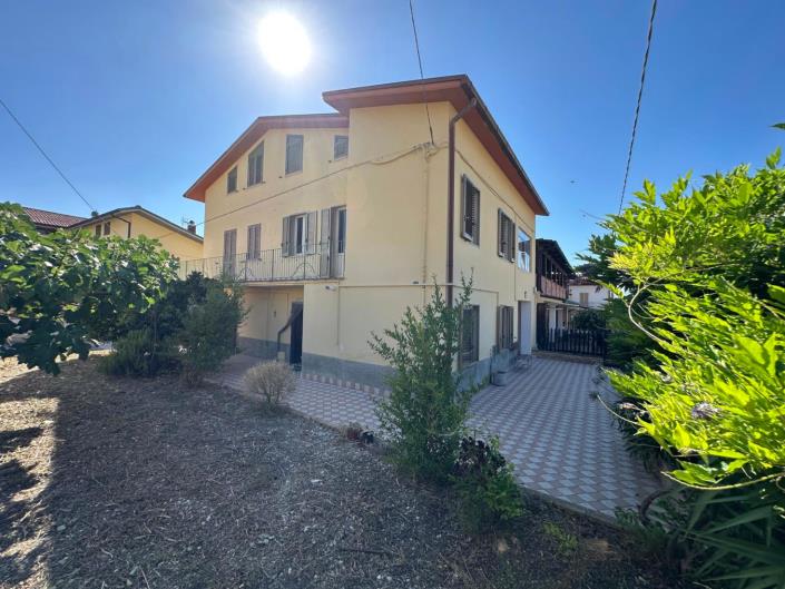 Image No.1-2 Bed House for sale