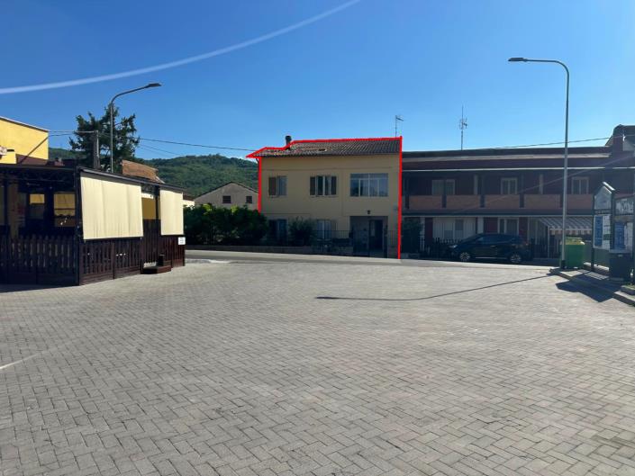 Image No.5-2 Bed House for sale