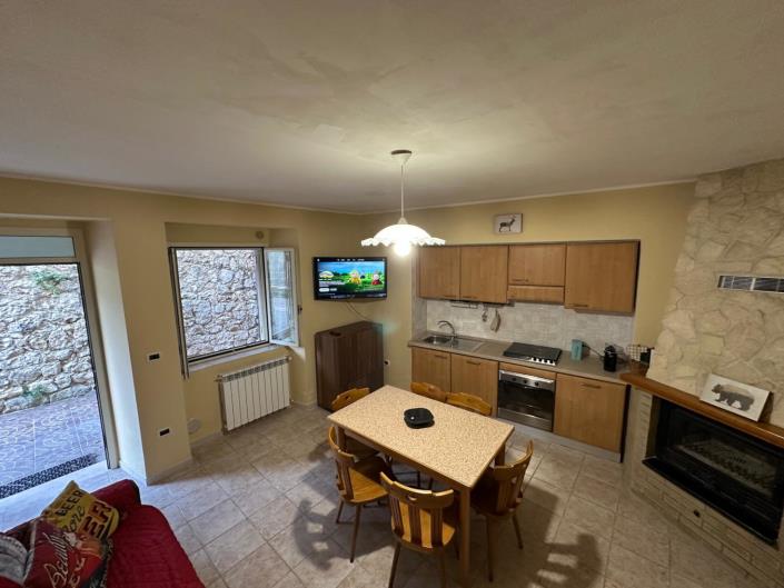 Image No.10-4 Bed Property for sale