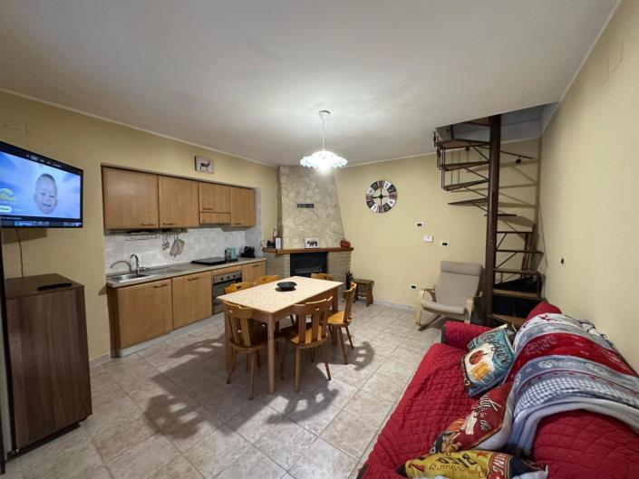 Image No.13-4 Bed Property for sale