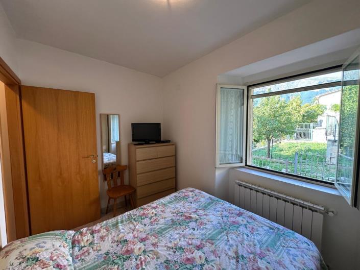 Image No.16-4 Bed Property for sale