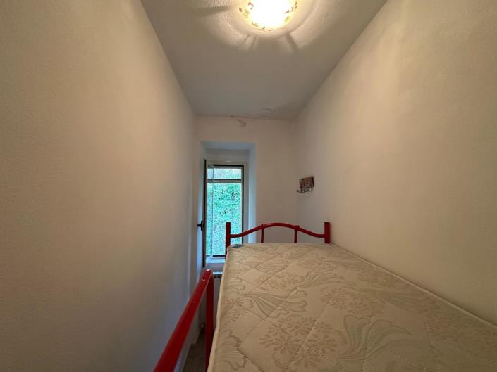 Image No.19-4 Bed Property for sale