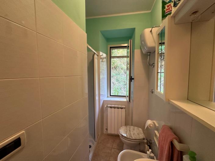 Image No.20-4 Bed Property for sale