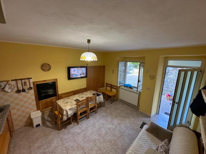 Image No.23-4 Bed Property for sale