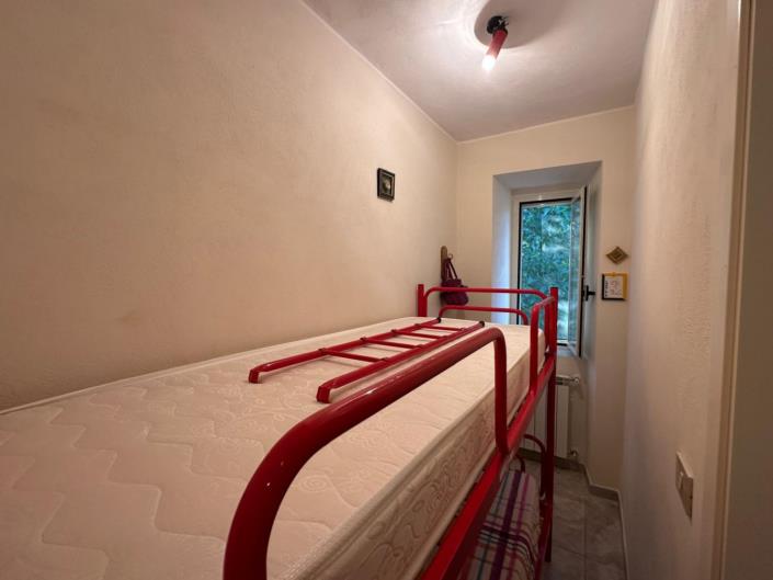 Image No.29-4 Bed Property for sale