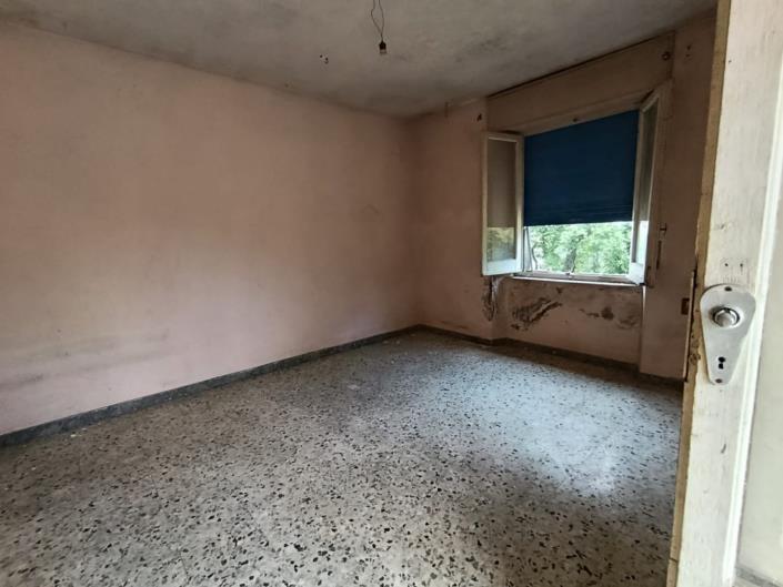 Image No.9-4 Bed Property for sale