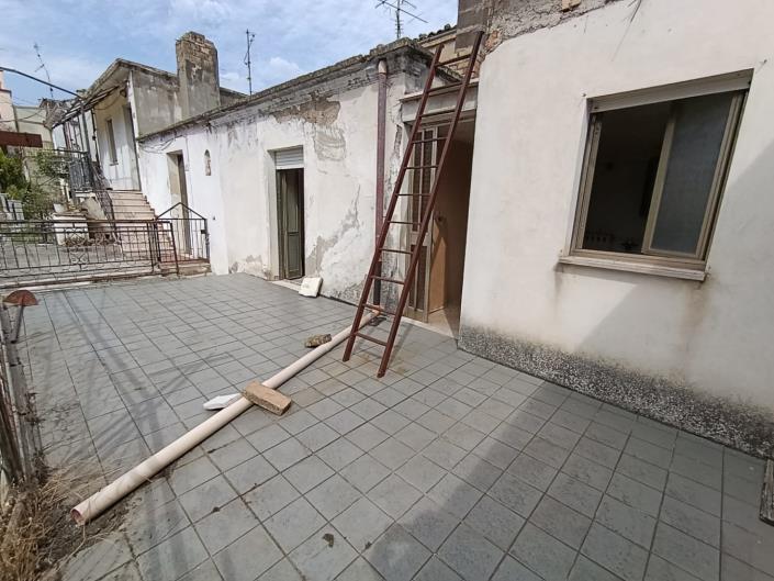 Image No.16-4 Bed Property for sale