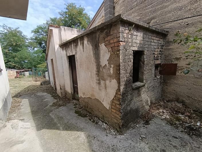 Image No.21-4 Bed Property for sale