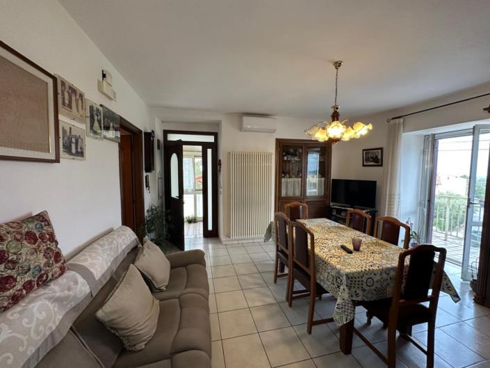 Image No.7-3 Bed Property for sale