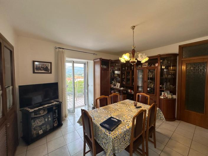 Image No.9-3 Bed Property for sale