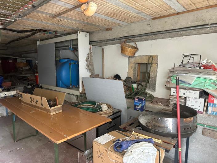 Image No.28-3 Bed Property for sale