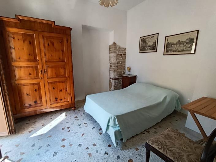 Image No.21-3 Bed Property for sale