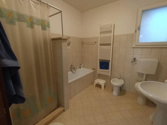 Image No.24-3 Bed Property for sale