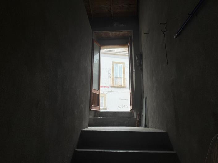 Image No.27-2 Bed Property for sale