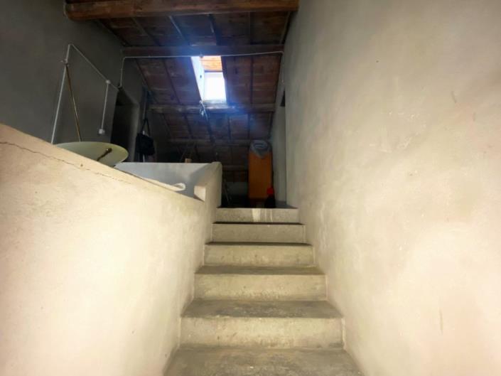 Image No.28-2 Bed Property for sale