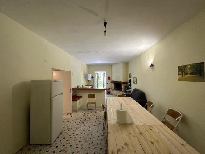 Image No.12-4 Bed Property for sale