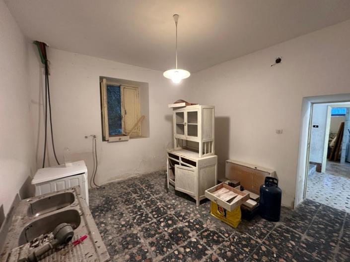 Image No.31-4 Bed Property for sale