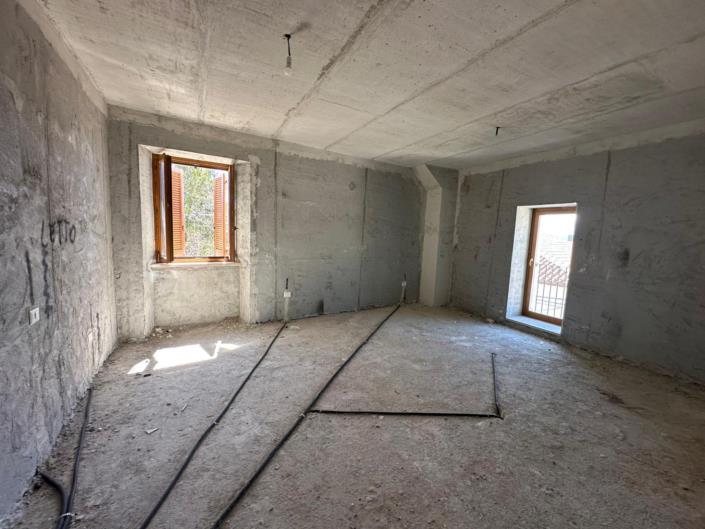 Image No.28-Propriété de 5 chambres à vendre à Villa Santa Lucia degli Abbruzzi