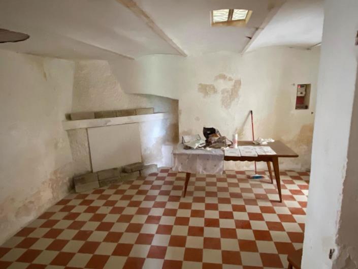 Image No.9-2 Bed Property for sale