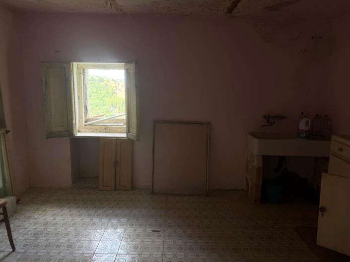 Image No.14-2 Bed Property for sale